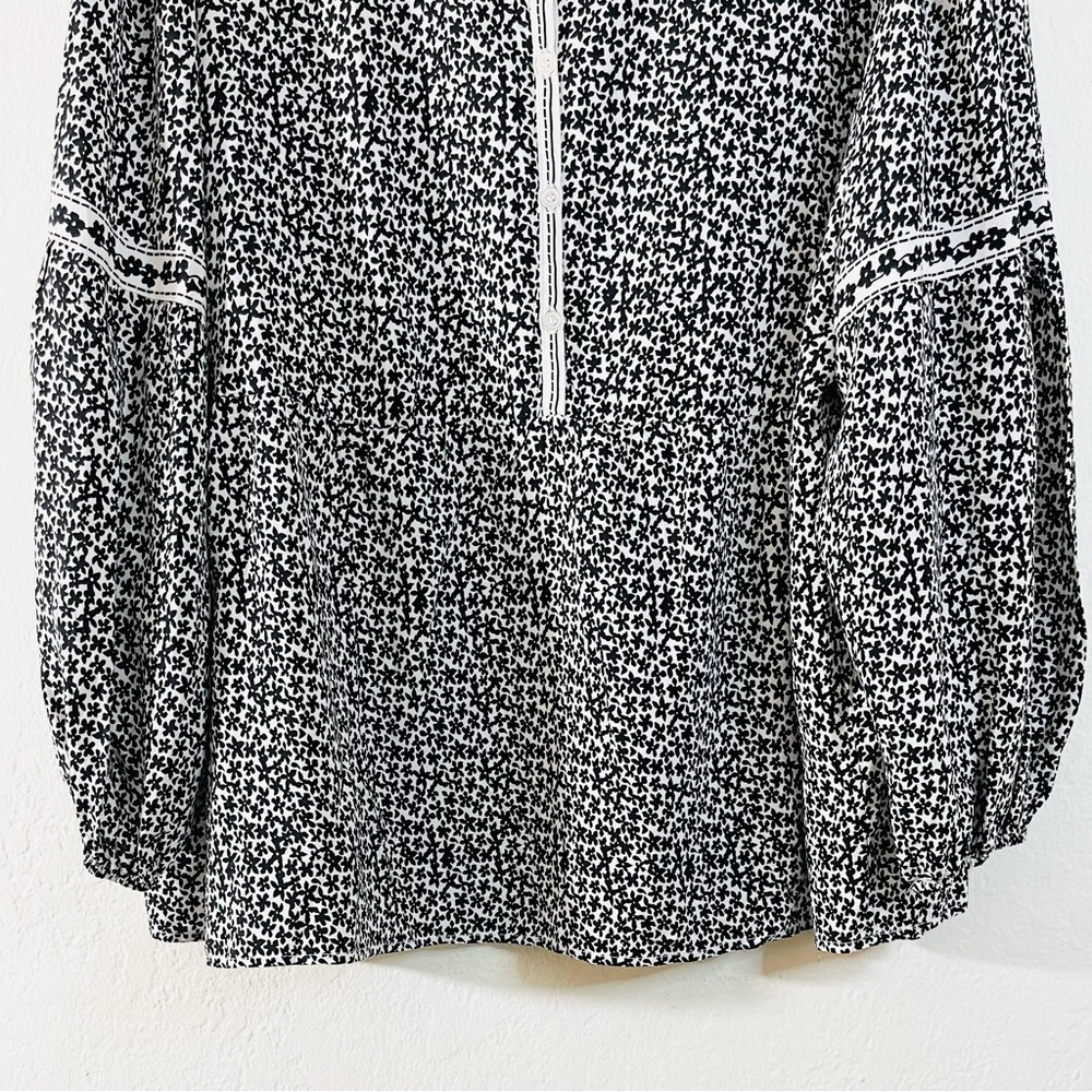 Max Studio Plus Size 1X Blouse Black/White Floral Long Sleeve Button Detail - Picture 7 of 10
